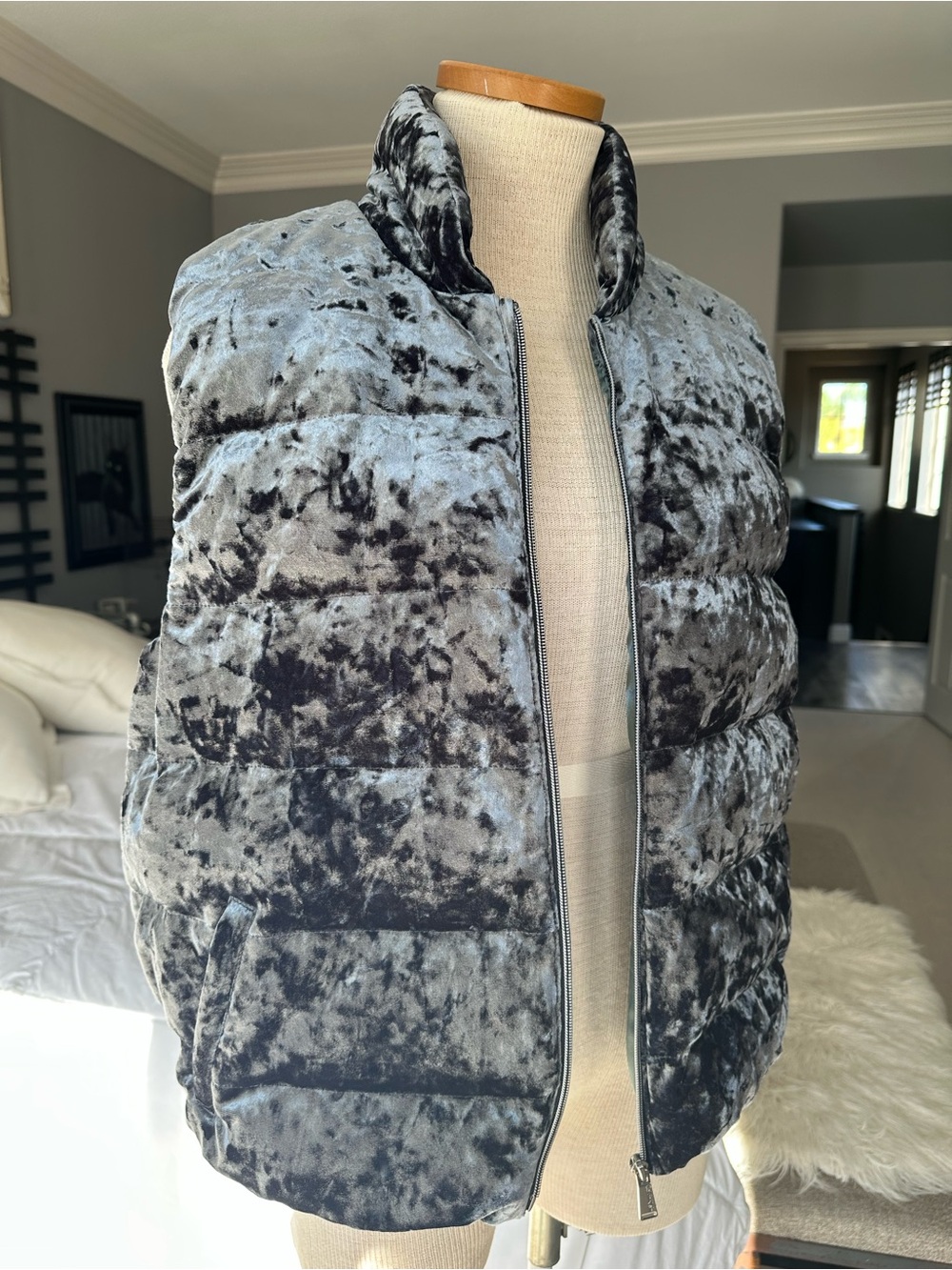 Calvin Klein Crushed Velvet Down Puffer Vest blue green size medium - Picture 6 of 15